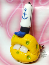 Load image into Gallery viewer, Sponge Mouth Krusty Pants Brooch