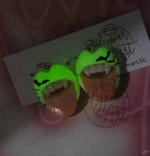 Load image into Gallery viewer, Nightlife Micro Mouth Earrings