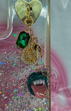 Load image into Gallery viewer, Emerald Reign Jaw Dropper