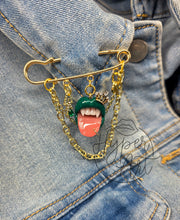 Load image into Gallery viewer, Emerald Reign Pin