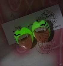 Load image into Gallery viewer, Nightlife Micro Mouth Earrings
